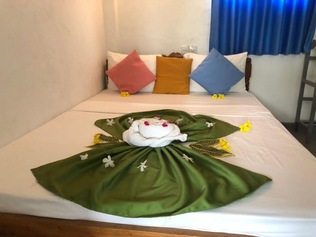 Rock Paradise Beach Hotel & Restaurent Tangalle Exterior foto