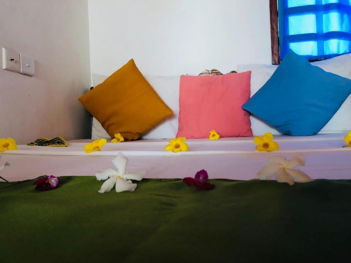 Rock Paradise Beach Hotel & Restaurent Tangalle Exterior foto